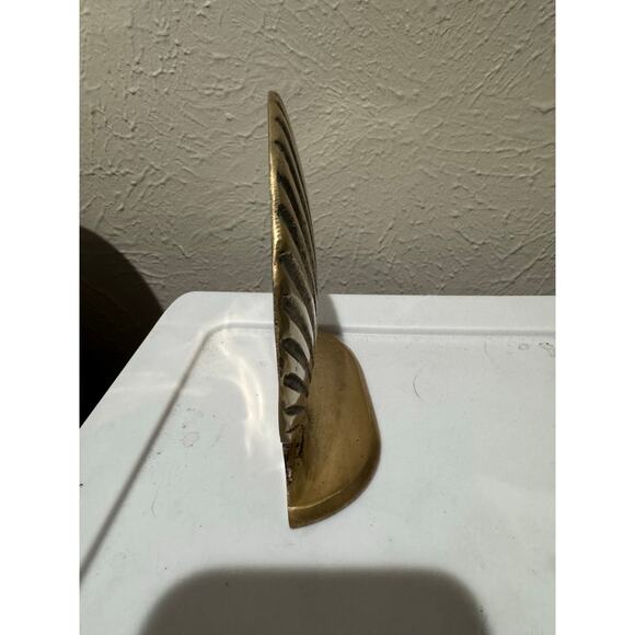 Vintage Eighties 80s Seashell Scallop Brass Bookend - Picture 4 of 5